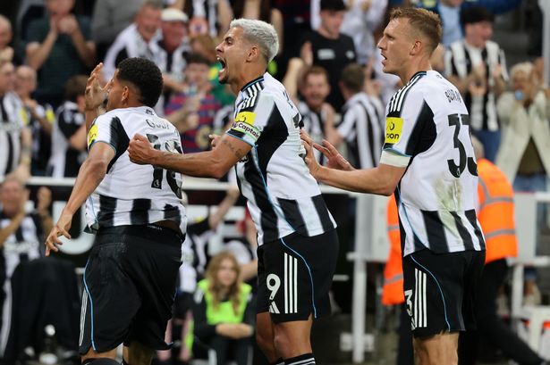 Newcastle gặp khó khăn