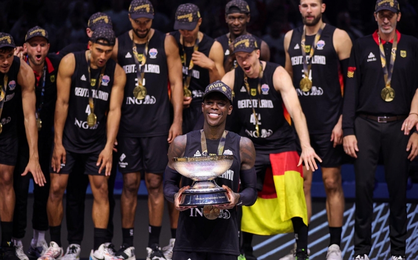 Đức vô địch World Cup và EuroBasket